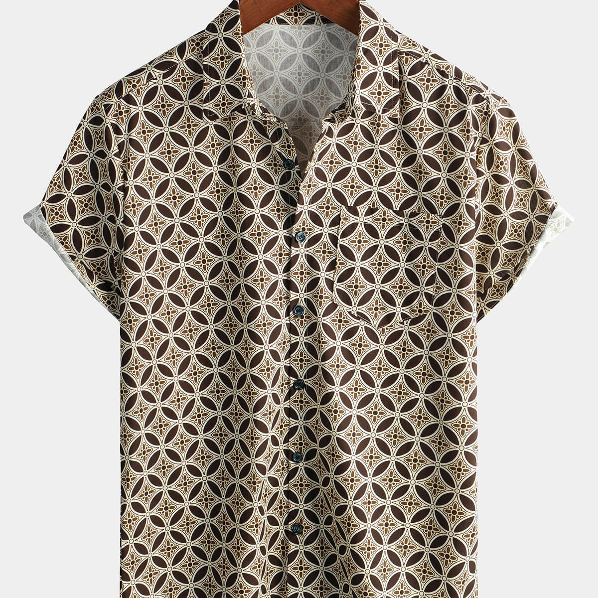 Chemise kaki à manches courtes et poche florale géométrique pour hommes