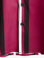 Chemise boutonnée décontractée à manches courtes à rayures verticales larges rouges pour hommes