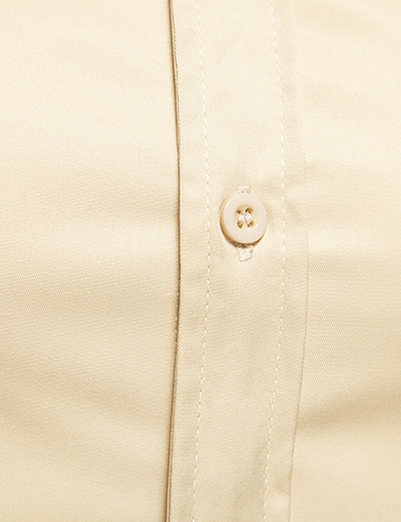 Chemise décontractée à manches longues boutonnée classique de couleur unie pour hommes